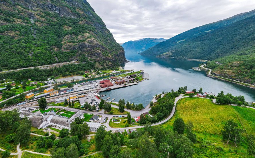 Fl&aring;m