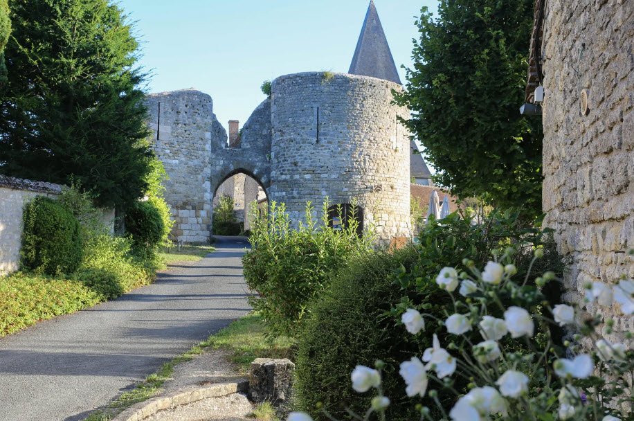 Yèvre-le-Châtel, France, France