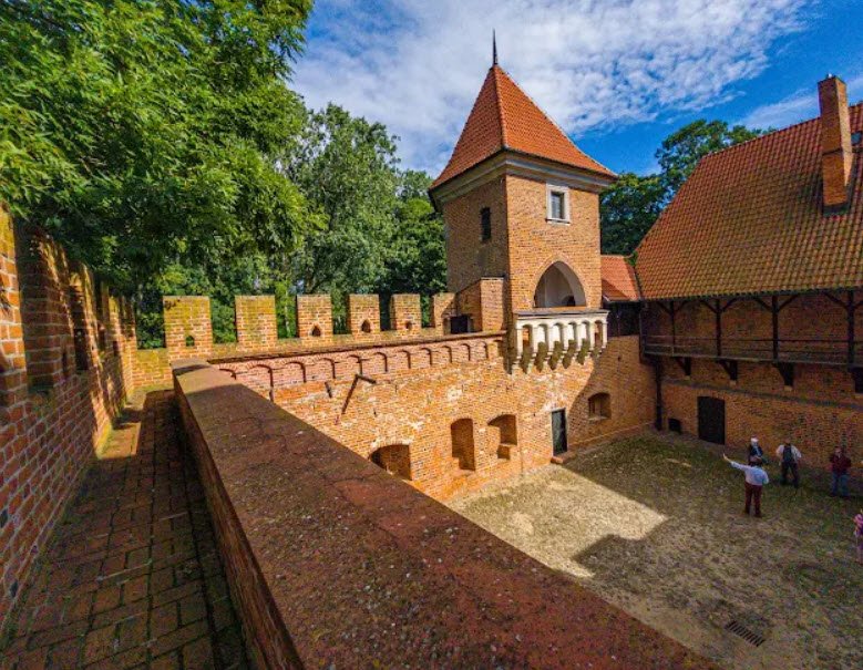 Muzeum - Zamek w Oporowie, Oporów, Łódź Voivodeship, Poland, Poland