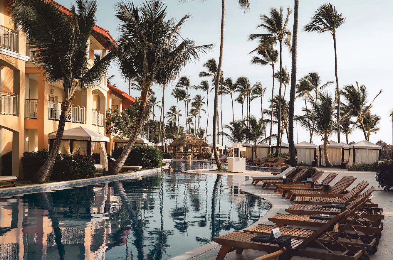 Explore Hotel - Fabplaces.com