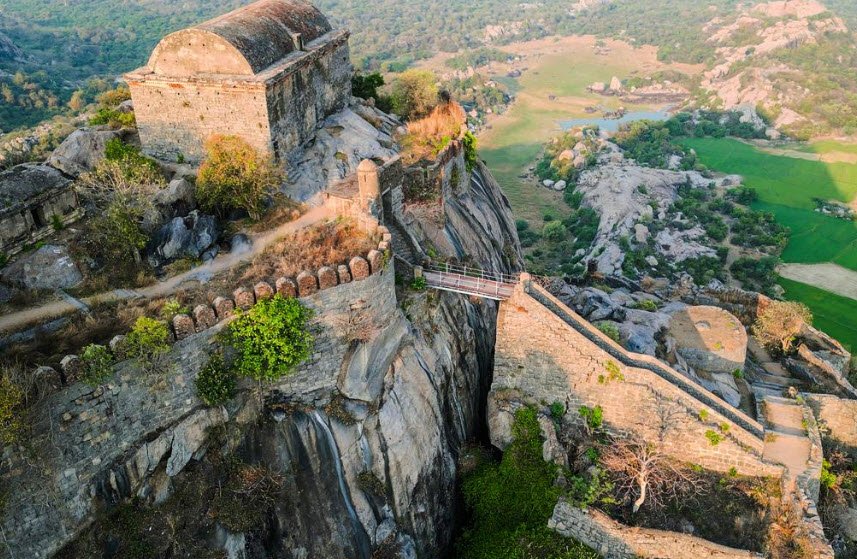 Fortshire, India