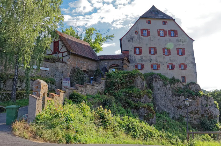 Burg, Grundmauern der Anlage in Hartenstein, Germany