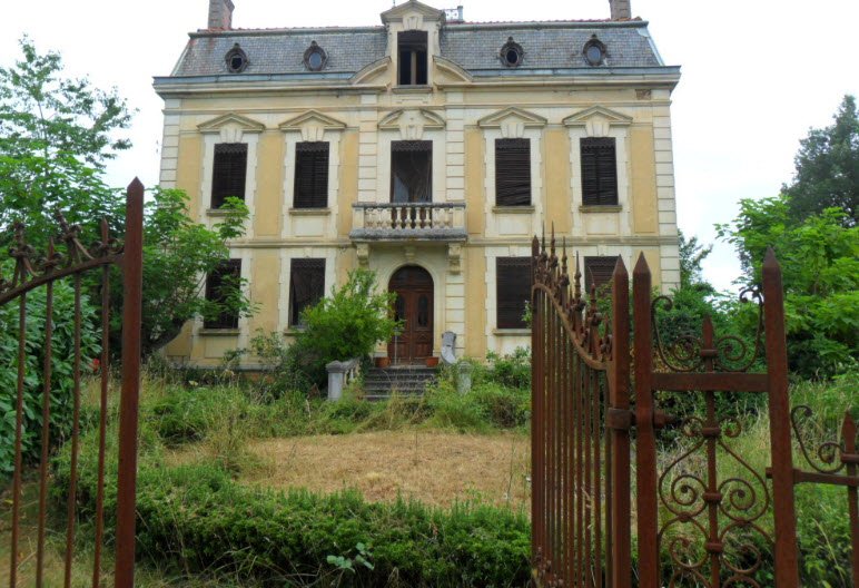Sarremezan, France, France