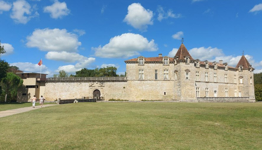 Cazeneuve, France