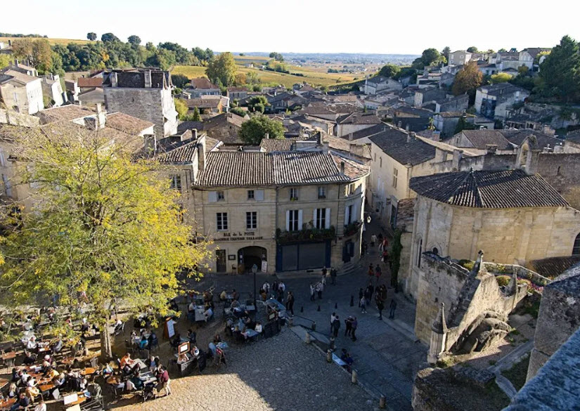 Moulon, France