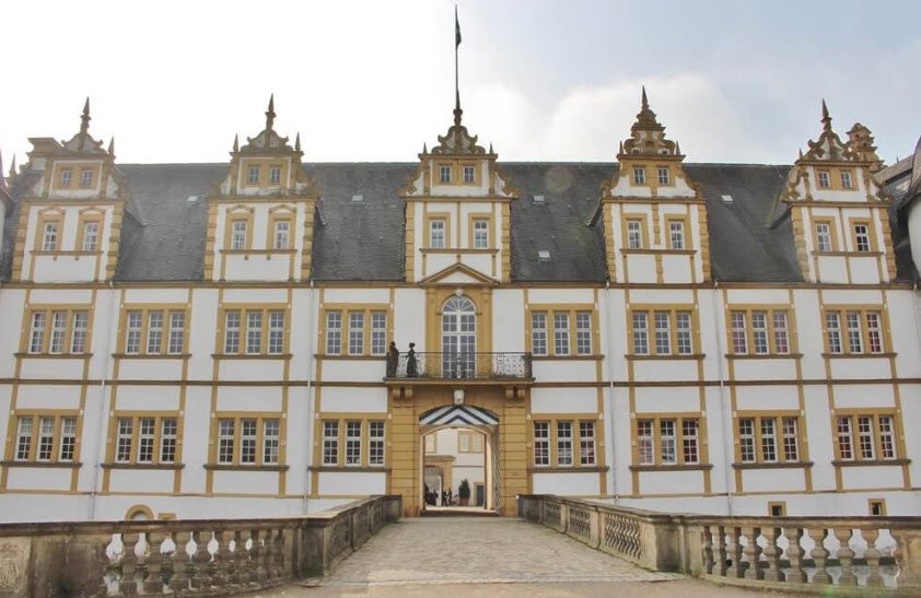 Neuhaus, Schloß Friedrichsbühl, Germany