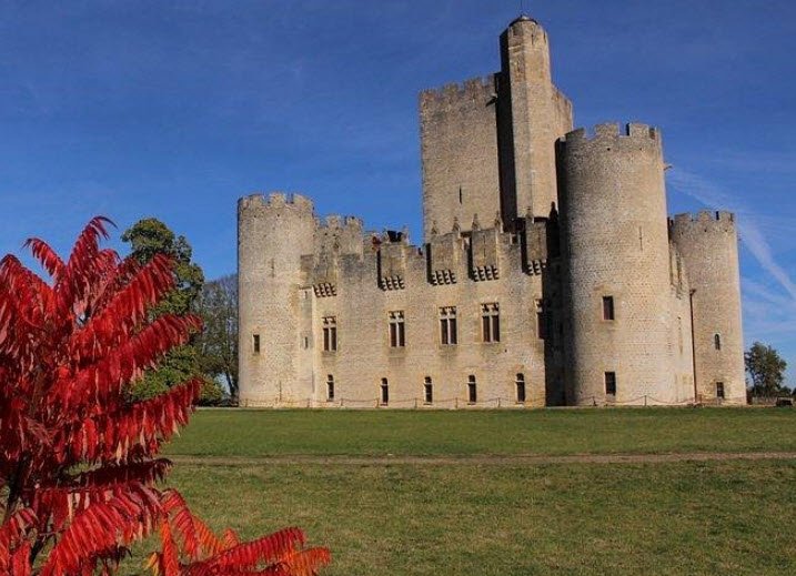 Roquetaillade, France, France