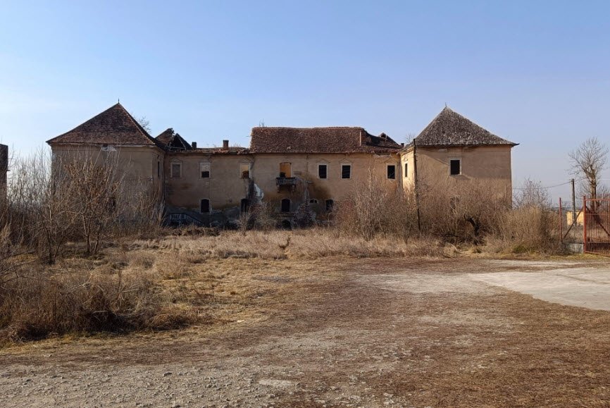 Kornis-Rákóczi-Bethlen Castle, Iernut, Romania, Romania