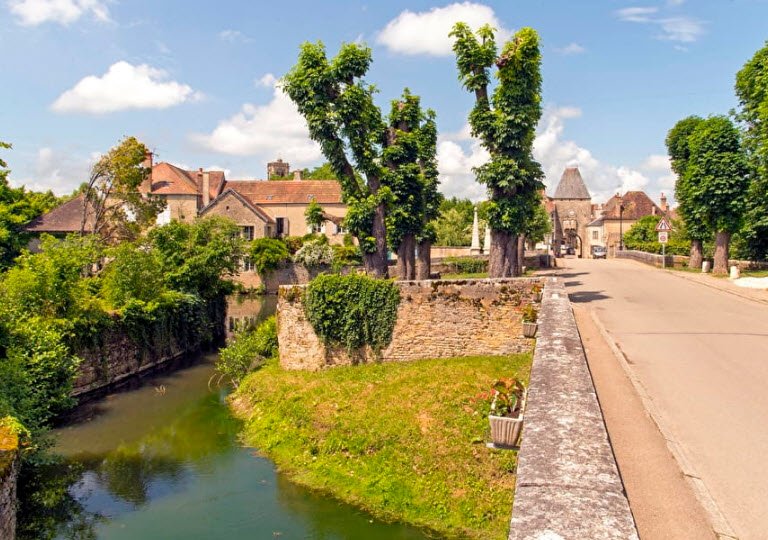 Noyers, France, France