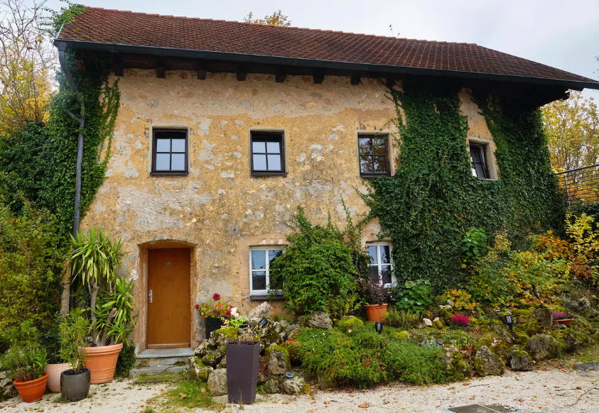 Burg, Grundmauern der Anlage in Hartenstein, Germany