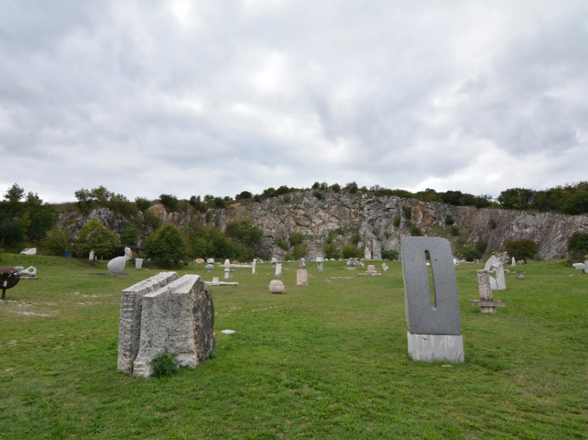 Szársomlyó, Hungary