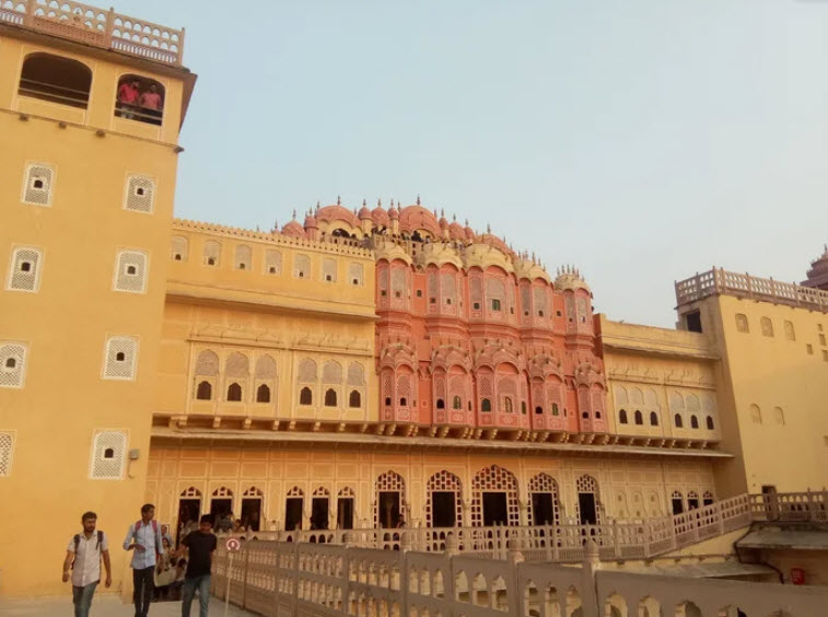 Lambiya, India