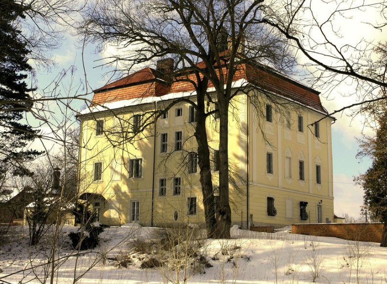 Suchomasty (zámek), Czech Republic (Czechia)