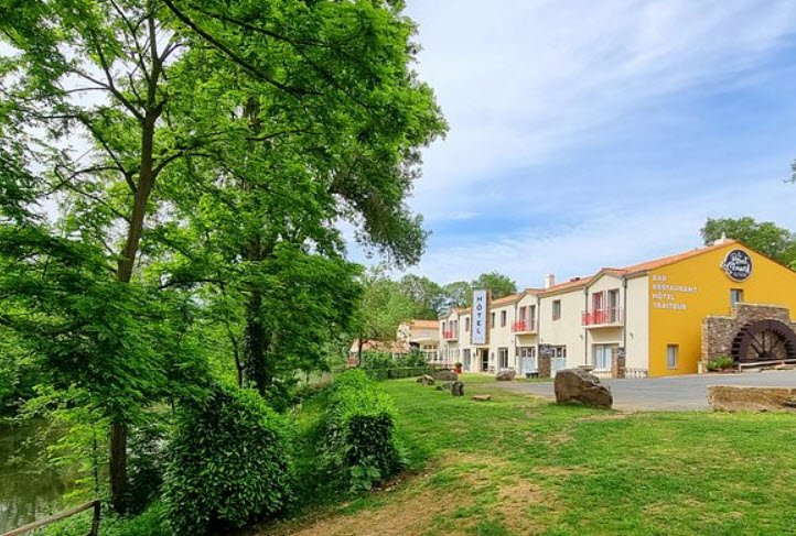 Vieillevigne, France, France