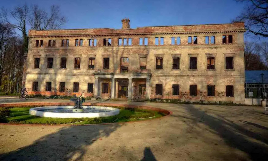 Zatonie, Poland