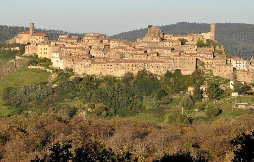 Roccatederighi, Italy