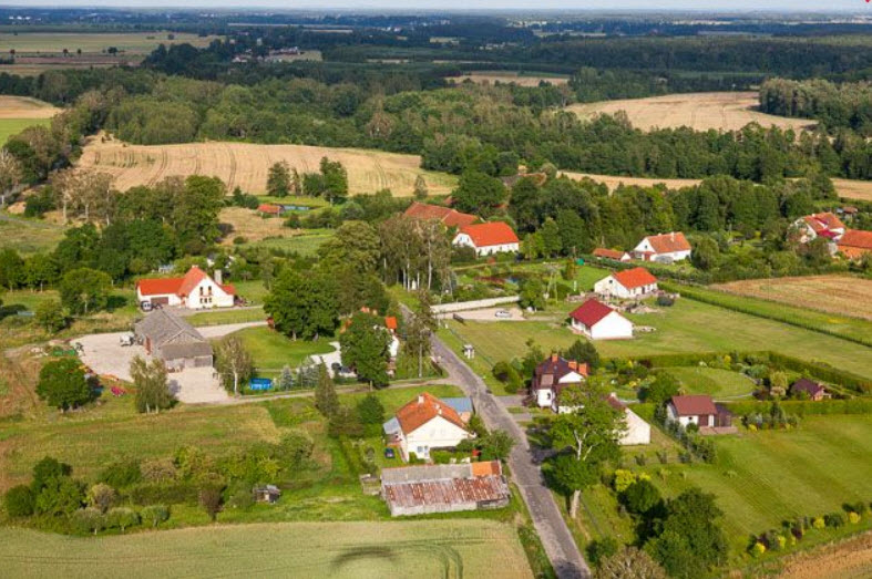 Bratian, Poland