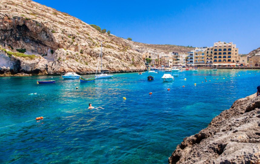 Xlendi, Malta