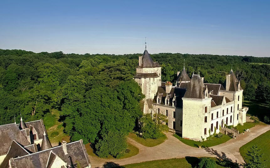 Ternay, France