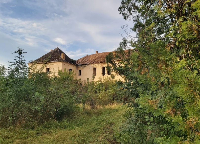 Kornis-Rákóczi-Bethlen Castle, Iernut, Romania, Romania