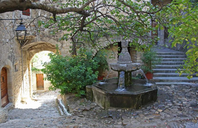 Crestet, France