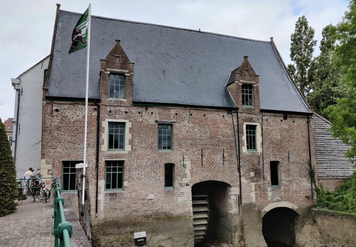 Graventoren, Belgium