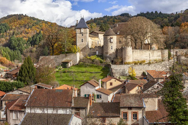 Busset, France