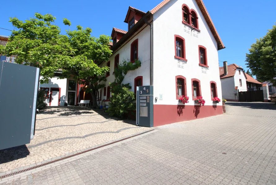 Ilbesheim, Germany