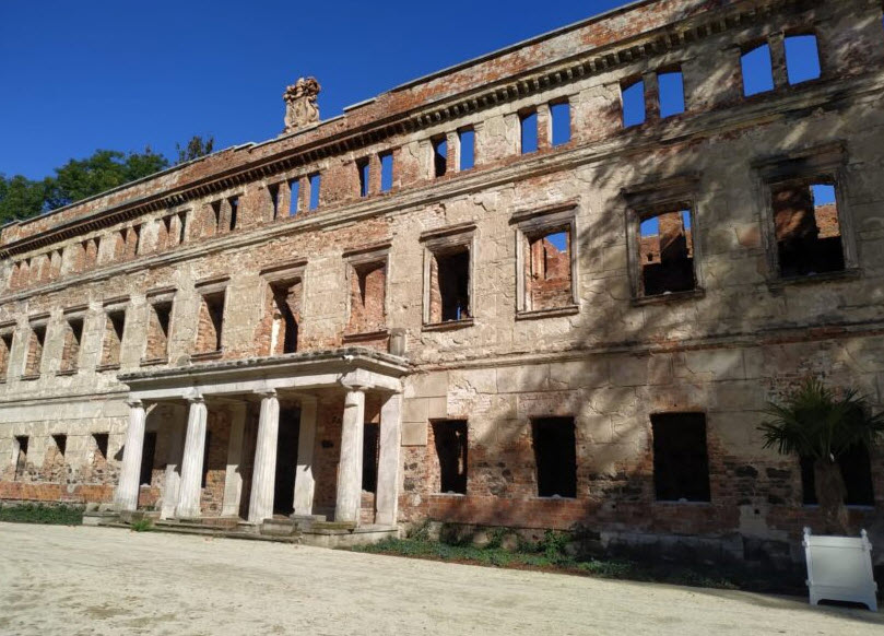 Zatonie, Poland