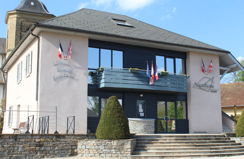 Sales, France