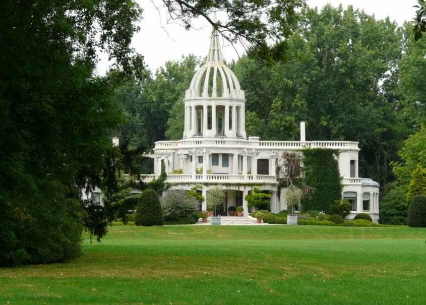 Elzenwallekasteel, Ypres, Belgium