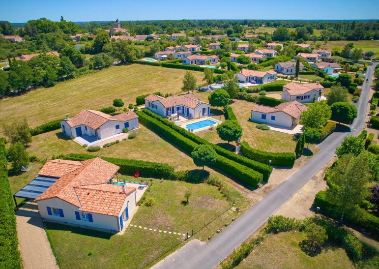 Vieillevigne, France, France