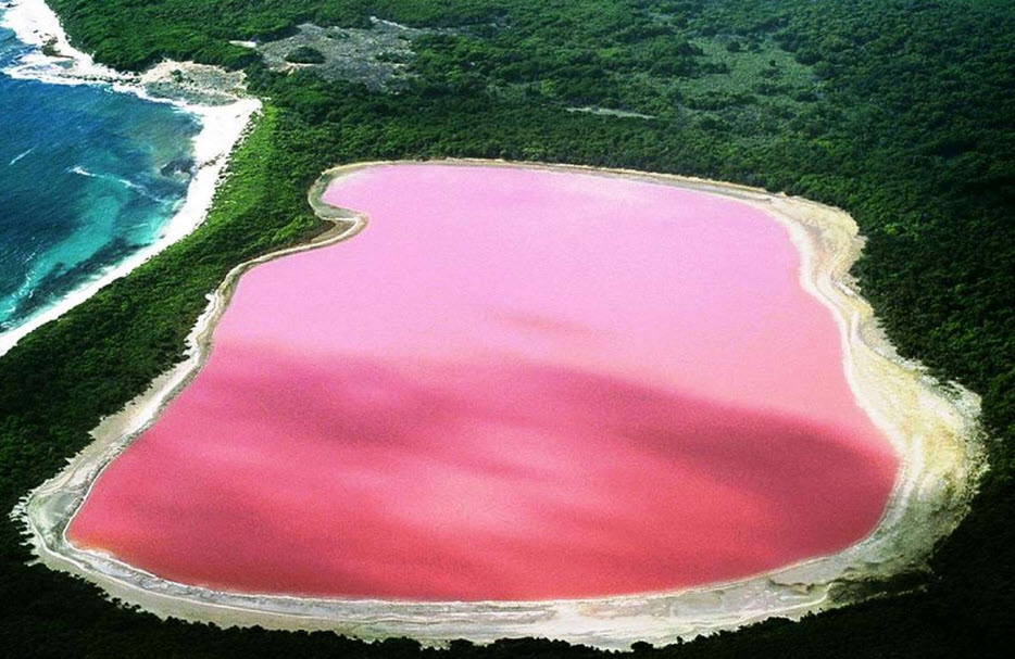 Lac Rose (Lake Retba), Northeast of Dakar, Senegal - Fabplaces