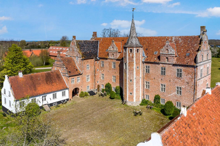 Harridslevgaard Slot, Denmark