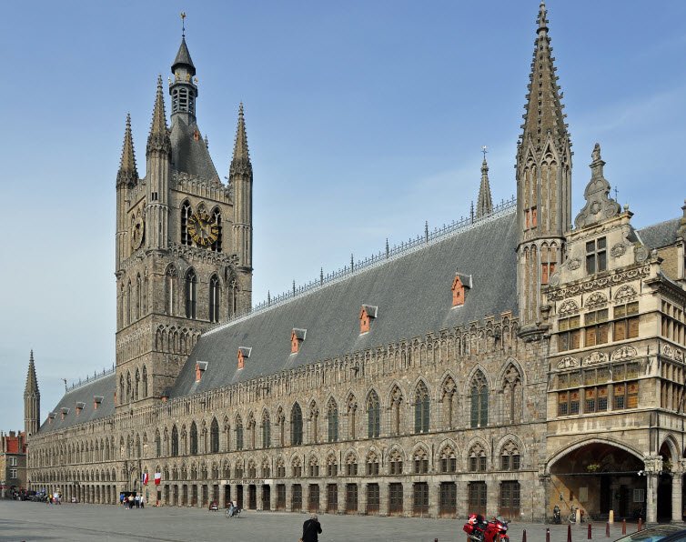 Elzenwallekasteel, Ypres, Belgium