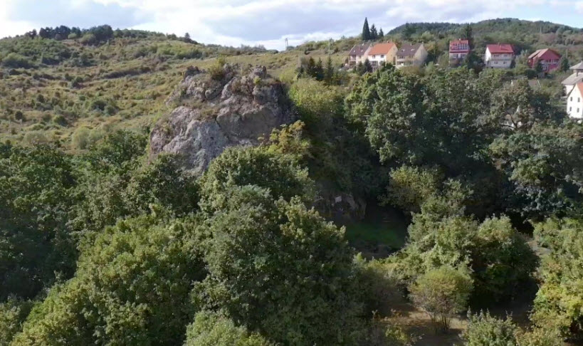 Baglyaskő, Hungary