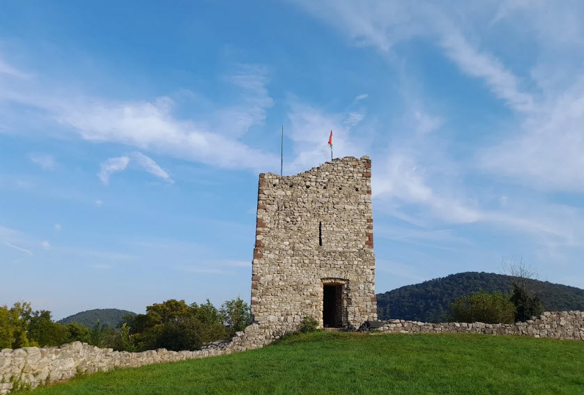 Essegvár, Hungary