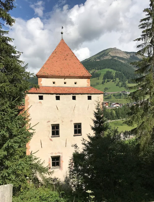 Fischburg, Italy