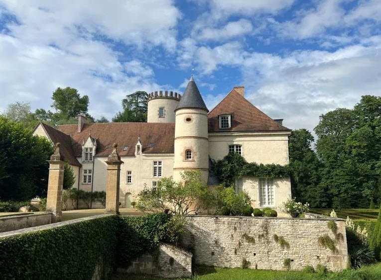 Pesselières, France