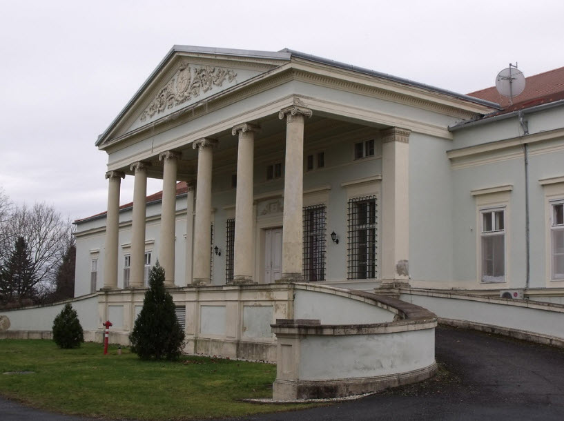 Hegyfalu, Hungary