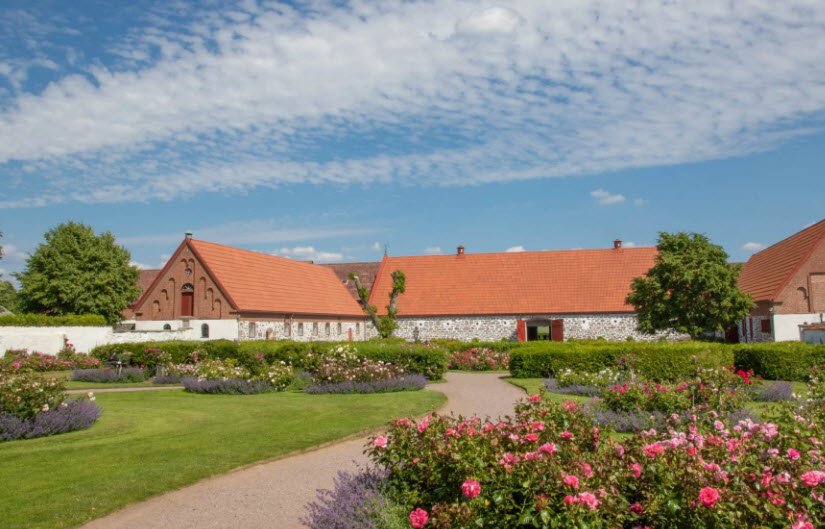 Bosjökloster, Sweden