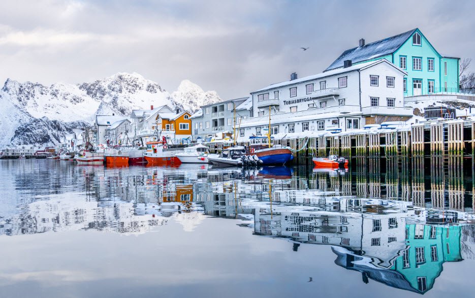 Henningsv&aelig;r